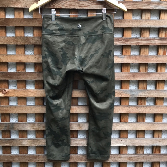 Lululemon Wunder Under Crop Leggings 4 - Picture 2 of 8